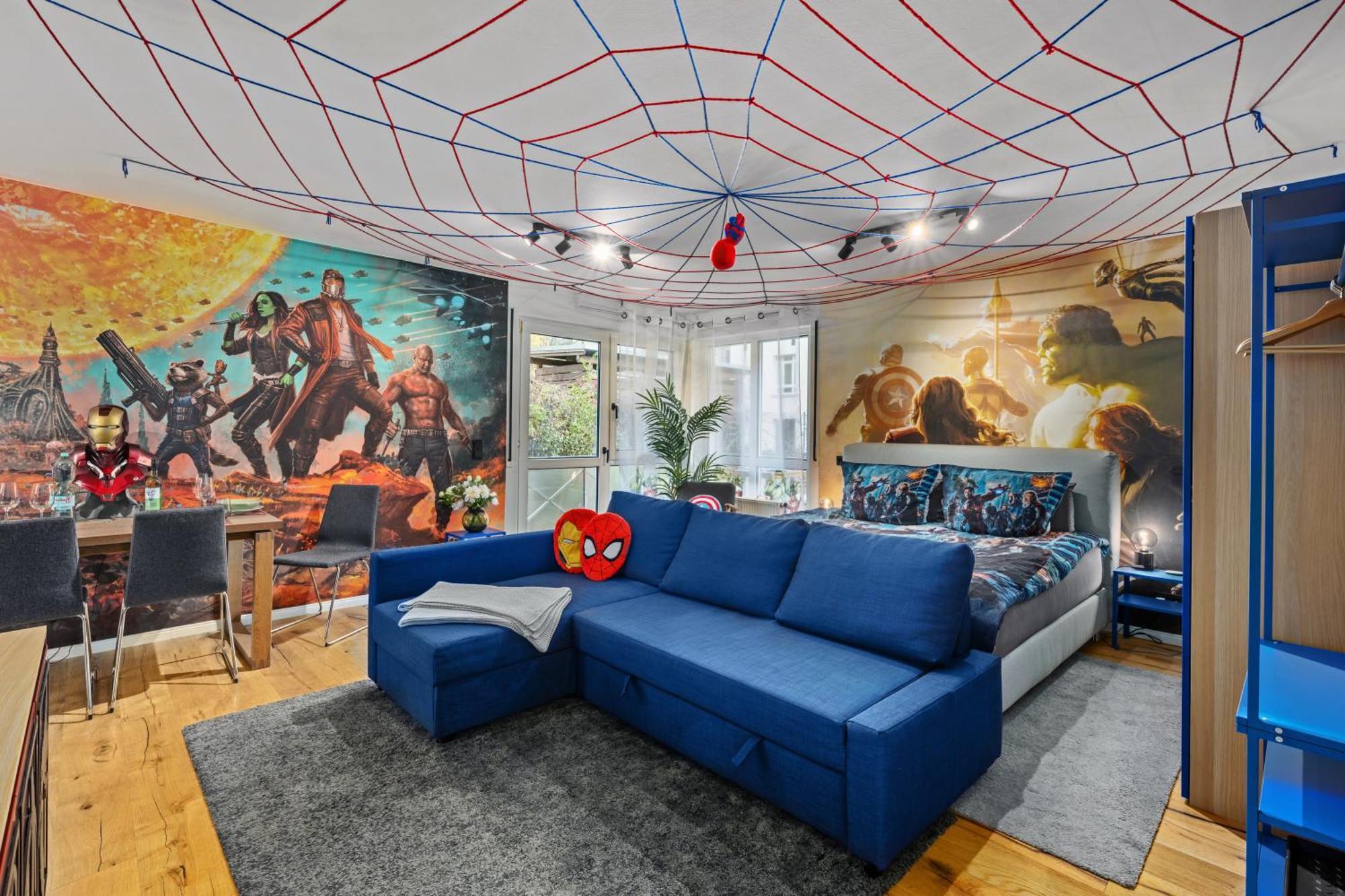 Edler Wohnraum Disney Marvel Studio Mit Balkon, Boxspringbett, Kaffeevollautomat, Lift & Parkplatz Chemnitz Luaran gambar