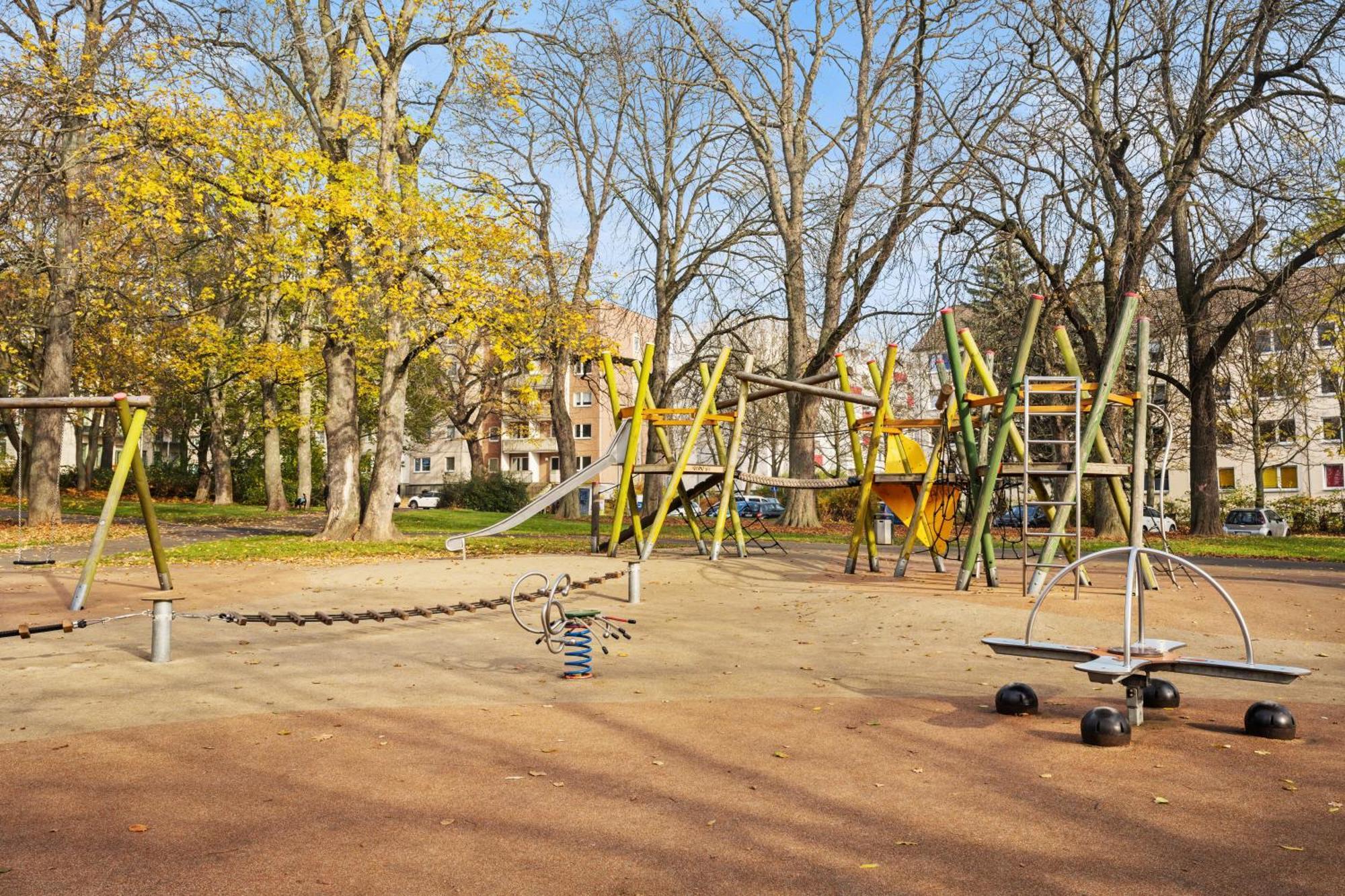 Edler Wohnraum Disney Marvel Studio Mit Balkon, Boxspringbett, Kaffeevollautomat, Lift & Parkplatz Chemnitz Luaran gambar