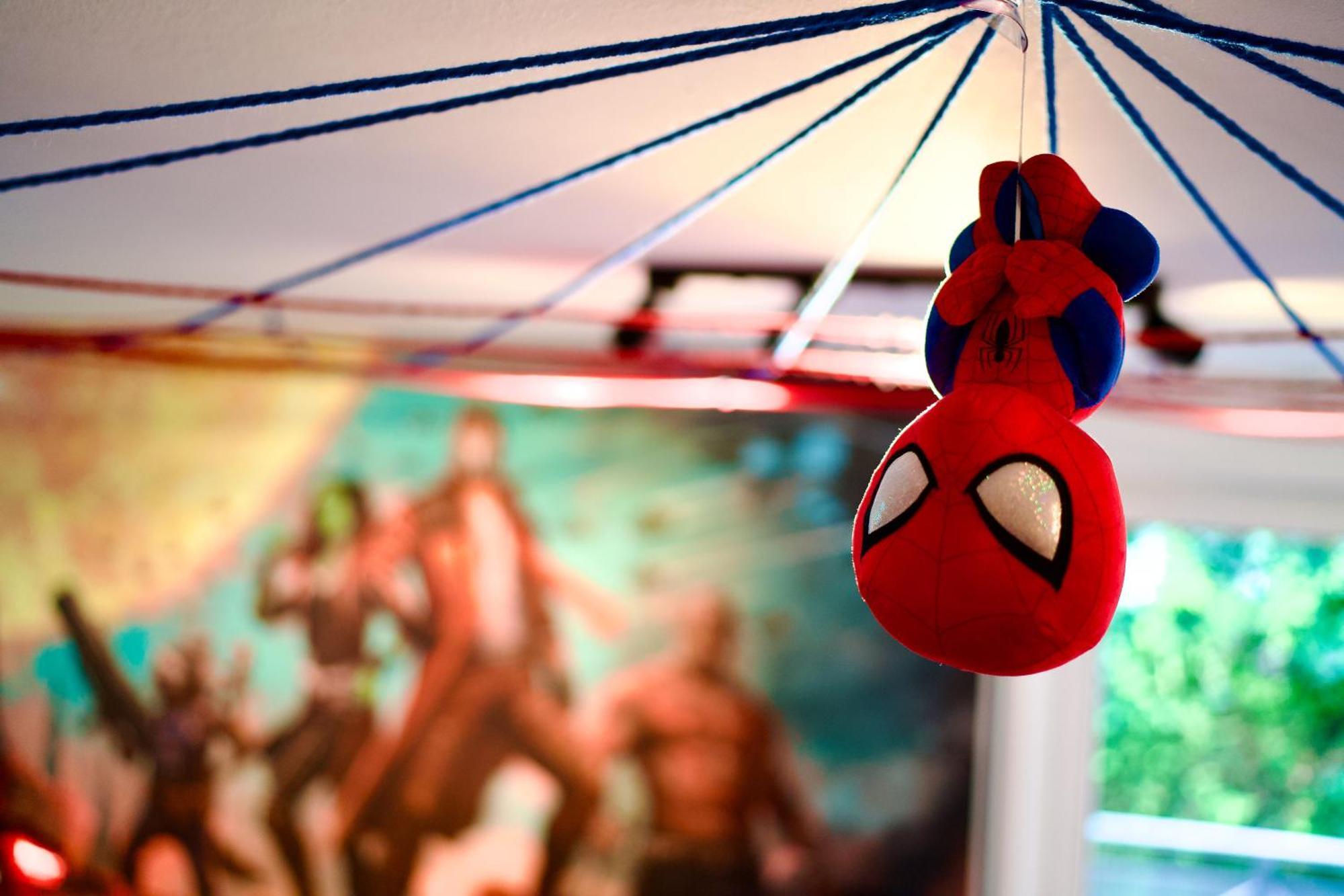 Edler Wohnraum Disney Marvel Studio Mit Balkon, Boxspringbett, Kaffeevollautomat, Lift & Parkplatz Chemnitz Luaran gambar